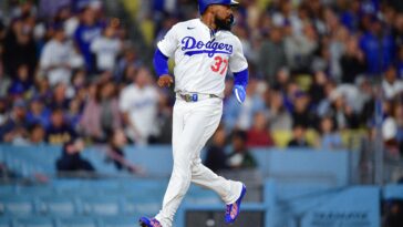 dodgers’-teoscar-hernandez-suffers-hamstring-strain