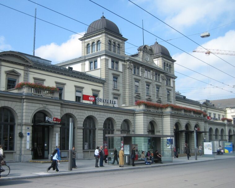 “allahu-akbar”-knife-attack-at-swiss-train-station,-injuring-3,-sparks-fresh-security-fears-across-europe