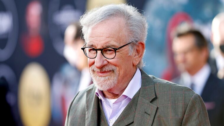 bone-chilling-preview-released-for-steven-spielberg’s-highly-anticipated-ufo-movie-‘disclosure-day’