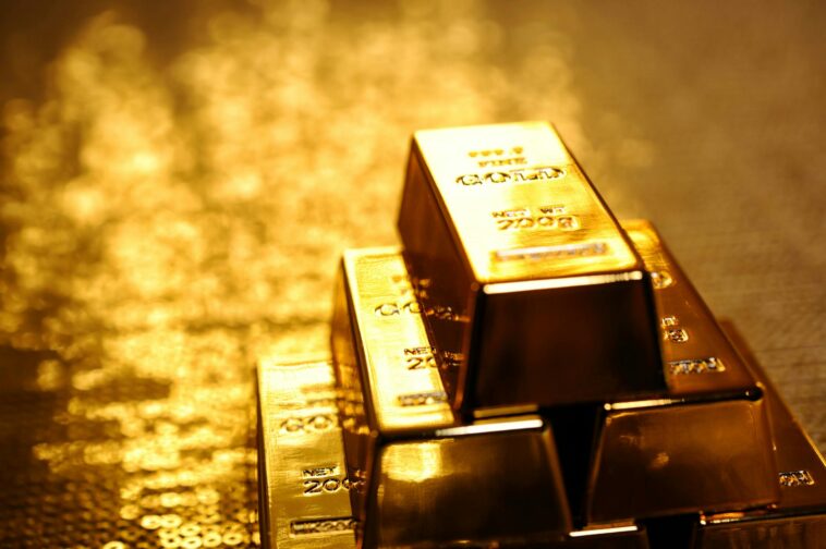 fbi-uncovers-secret-gold-stash-during-raid-of-former-cia-officer’s-home