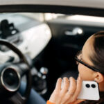 watch:-one-handed-florida-woman-accused-of-holding-cellphone-while-driving
