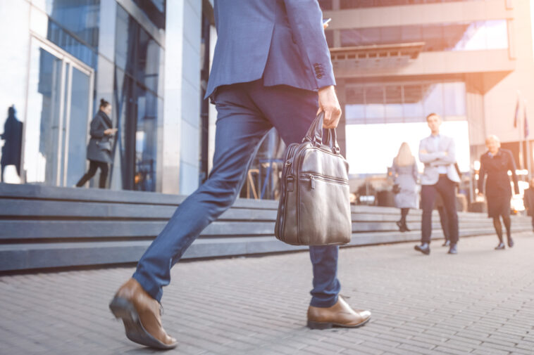 1-in-3-american-men-are-not-working-in-nearly-20-year-low-—-here’s-what’s-behind-the-staggering-statistic