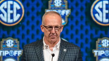 sec-commissioner-responds-after-arkansas-ad’s-‘unacceptable’-espn-scheduling-gripe