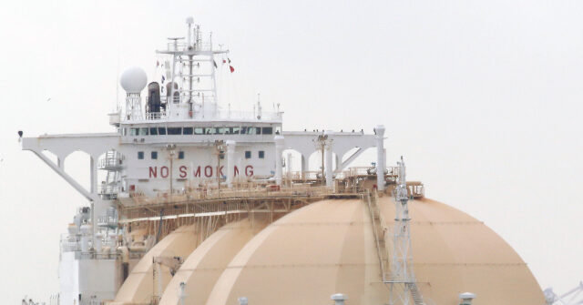 two-more-tankers-escape-strait-of-hormuz-by-running-dark