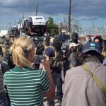anti-ice-agitators-clash-with-federal-agents-outside-new-jersey-detention-center-as-tensions-escalate