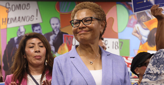 mayor-karen-bass-claims-la.-streets-‘safer-than-they’ve-been-since-the-1950s’