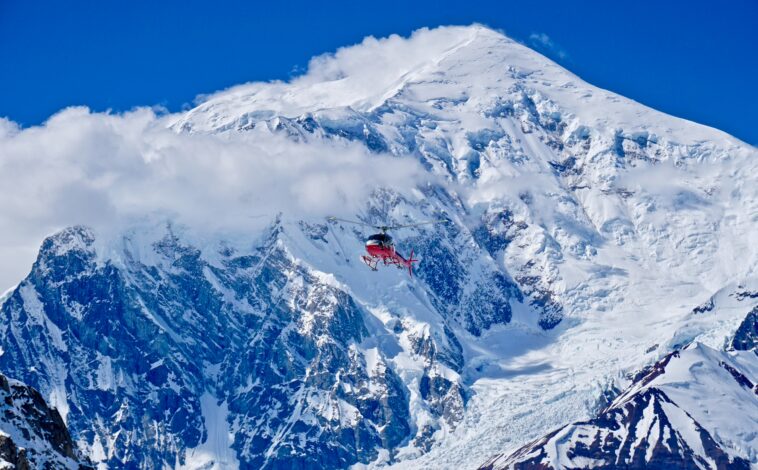 desperate-rescue-mission-launched-after-4-climbers-fall-from-america’s-tallest-peak