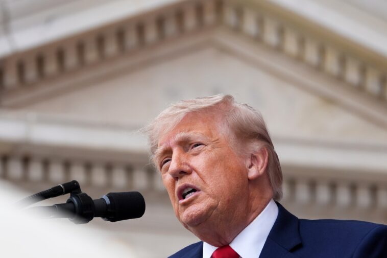 us-judge-temporarily-blocks-trump’s-$1.8b-‘weaponization’-fund