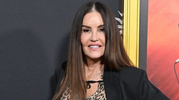 former-supermodel-janice-dickinson-unveils-dramatic-results-of-facelift-at-71