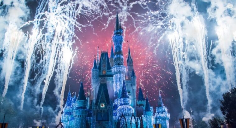 the-box-office-strikes-back:-disney’s-newest-big-budget-star-wars-movie-is-being-crushed-by-an-independent-horror-movie-that-cost-next-to-nothing-to-make