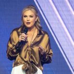 erika-kirk-directly-refutes-disgusting-smear-about-her-love-life:-‘go-touch-grass’