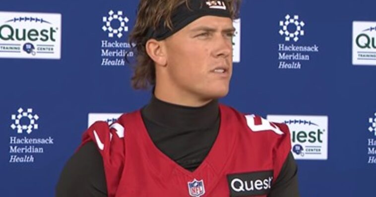 young-nfl-quarterback-delivers-a-brilliant-response-to-the-haters-attacking-him-for-supporting-trump-and-introducing-the-president-at-a-rally-(video)