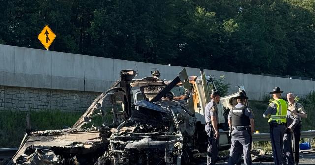 sean-duffy:-children-among-five-killed-in-crash-with-non-english-speaking-bus-driver-who-got-license-in-new-york