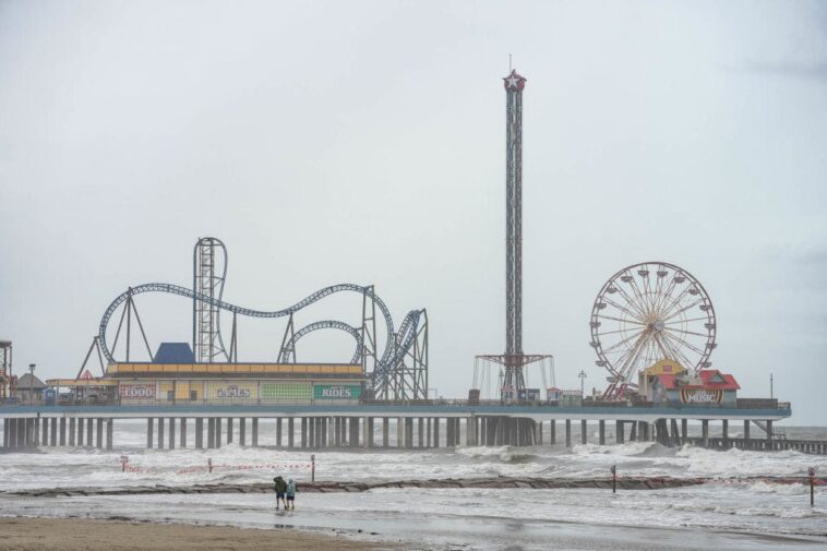 watch:-students-dangle-100-feet-off-the-ground-after-roller-coaster-turns-into-nightmare-ride