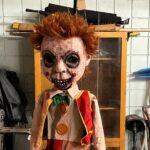 creepy-looking-giant-halloween-puppet-reunited-with-owner-after-ending-up-at-police-station