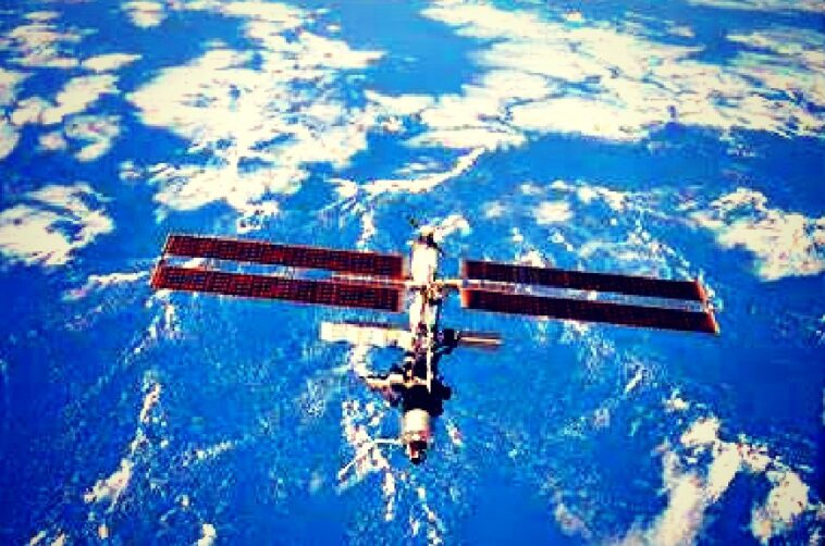 danger-in-orbit:-international-space-station-is-leaking-air-again-in-a-problem-first-detected-in-2019