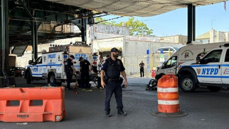 nypd-investigating-after-surveillance-video-captures-group-entering-sewers-through-manholes