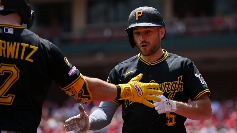 pirates’-brandon-lowe-ejected-after-abs-challenge-was-disallowed,-leading-to-fly-out