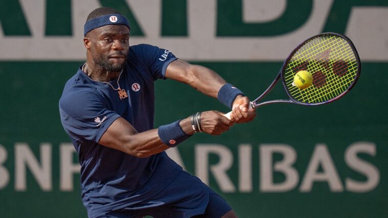 american-frances-tiafoe-clashes-with-french-open-opponent-during-comeback-win