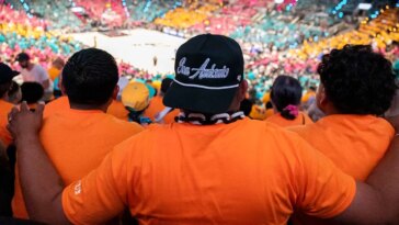 nba-fan,-17,-on-life-support-after-suffering-catastrophic-injuries-while-celebrating-spurs’-playoff-win