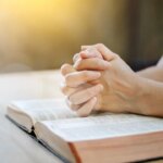 just-5-minutes-of-prayer-could-have-surprising-health-benefits,-study-finds