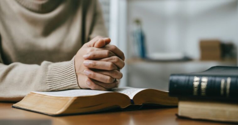pleasing-people-or-pleasing-god?-the-crossroads-all-believers-must-face
