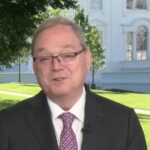 kevin-hassett-defends-president-trump’s-record-on-the-economy,-“incomes,-real-incomes-are-soaring”-–-(video)