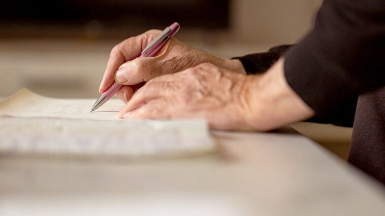 everyday-task-may-help-detect-early-dementia-signs-before-diagnosis,-study-finds