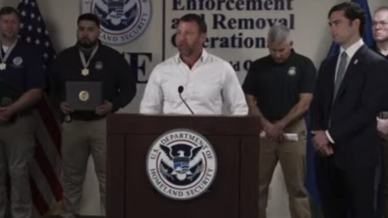 (video)-“i-don’t-know-who-he-is”-–-dhs-sec-markwayne-mullin-calls-former-border-patrol-commander-greg-bovino-“irrelevant”-amid-criticisms-–-bovino-responds!