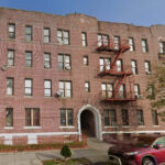 shocked-nyc-tenant-fatally-stabs-violent-ex-con-burglar-with-own-knife-in-struggle-to-disarm-him:-sources,-report