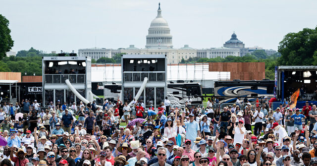 over-30-gallons-of-fuel-spilled-onto-national-mall-following-freedom-250