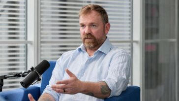 graham-platner-says-he-got-his-‘i-(heart)-hitler’-tattoo-before-he-knew-of-its-nazi-connections