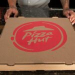 pizza-hut-employee-was-allegedly-spit-on-and-curb-stomped-by-a-couple-after-an-order-mix-up
