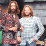 “thanks-for-the-geography-lesson”:-black-crowes’-singer-chris-robinson-shuts-down-patriotic-tampa-crowd,-sparks-mass-walkout-(video)