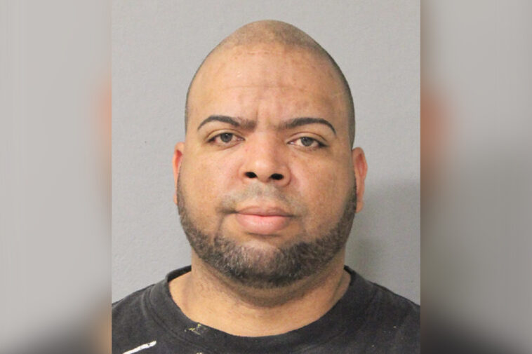 lowlife-dad-from-long-island-allegedly-used-13-year-old-daughter-to-sell-cocaine:-cops