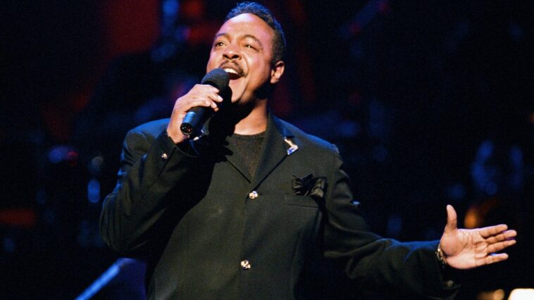 peabo-bryson,-‘a-whole-new-world’-and-‘beauty-and-the-beast’-singer,-dead-at-75