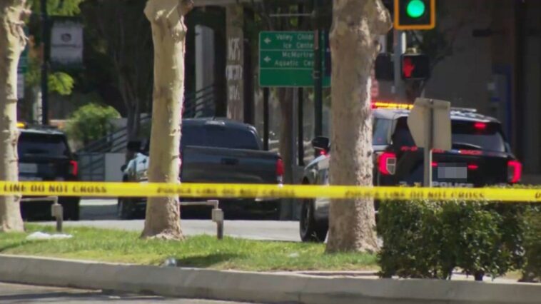 bomb-threat-standoff-at-bakersfield-chase-bank-continues-as-negotiators-work-to-release-hostages