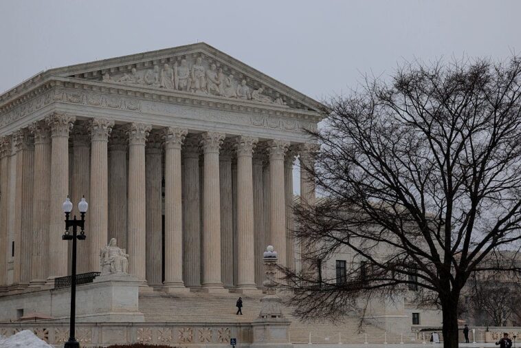 supreme-court-hands-alabama-republicans-major-redistricting-victory