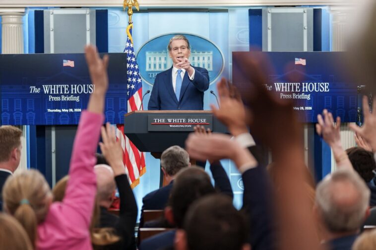 president-trump-orders-treasury-secretary-scott-bessent-to-freeze-and-seize-illegal-alien-bank-accounts-in-historic-assault-on-the-cartel-backed-border-invasion
