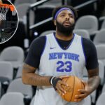 mitchell-robinson-set-to-play-in-game-1-of-nba-finals-for-knicks-after-breaking-hand