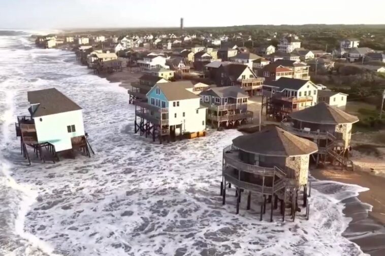 as-hurricane-season-begins,-another-home-collapses-along-north-carolina’s-outer-banks