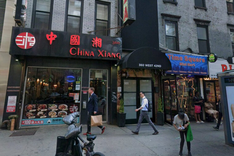 stranger-stabs-man,-42,-during-nyc-clash-blocks-from-times-square:-cops