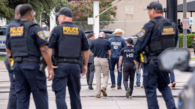 heroic-ice-officers,-staff-member-open-up-on-growing-dangers:-‘am-i-going-to-die?’