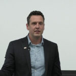 h-1b-opponent-wins-iowa’s-republican-primary-race
