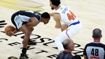 heroes,-zeros-from-knicks’-game-1-nba-finals-win-over-spurs:-de’aaron-fox-was-weak-link-in-brutal-showing