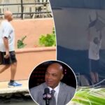 charles-barkley-seen-doing-impromptu-chair-lifts-in-san-antonio-before-knicks-spurs-game-1