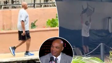 charles-barkley-seen-doing-impromptu-chair-lifts-in-san-antonio-before-knicks-spurs-game-1