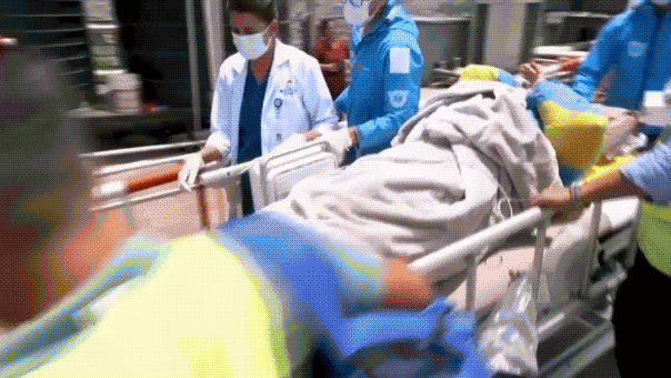sherpa-missing-for-a-week-on-everest-found-crawling-toward-base-camp-after-his-family-begins-funeral-rites