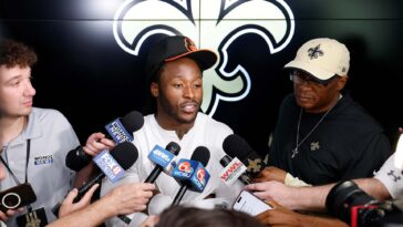 alvin-kamara-attends-saints-otas-amid-backfield-restructuring-and-trade-interest