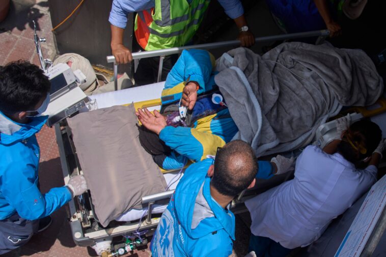 missing-mount-everest-sherpa-guide-found-crawling-to-base-camp-after-family-had-given-up-hope